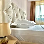 4friendscoresibrasov Pink Appartement *