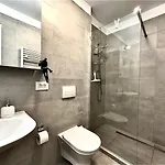 4friendscoresibrasov Pink Appartement