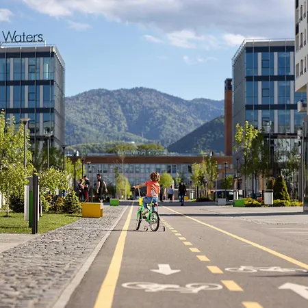 4friendscoresibrasov Pink Apartamento *